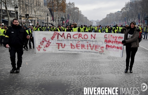 Manifestation des gilets jaunes à paris / Acte IV