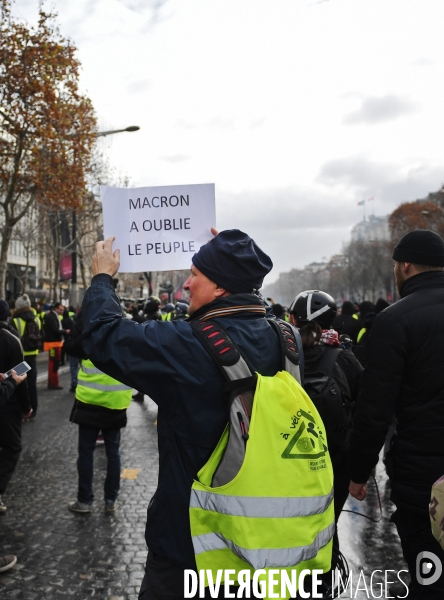 Manifestation des gilets jaunes à paris / Acte IV