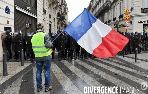 Manifestation des gilets jaunes à paris / Acte IV