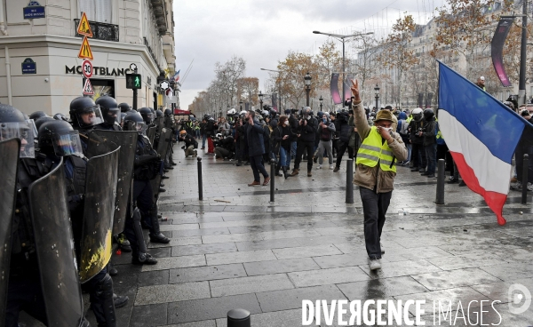 Manifestation des gilets jaunes à paris / Acte IV