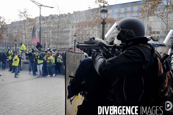 Manifestation des gilets jaunes à paris / Acte IV