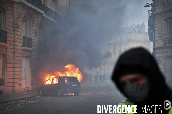 Manifestation des gilets jaunes à paris / Acte IV