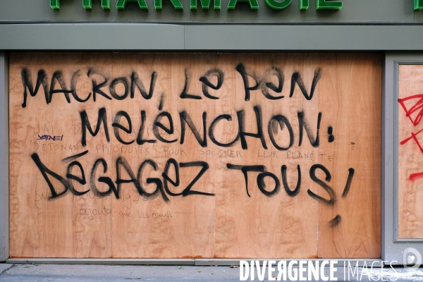 Gilets jaunes, acte 4. Slogans et barricades