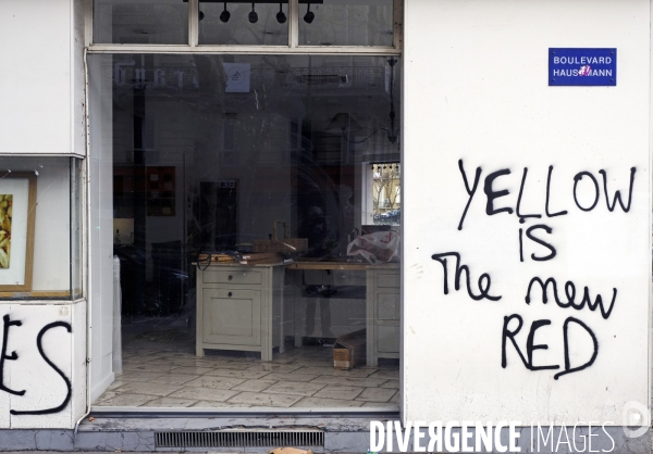 Gilets jaunes, acte 4. Slogans et barricades