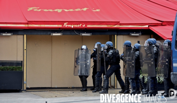 Manifestation des gilets jaune à paris / Acte IV