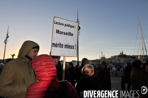 Manisfestation devant la Marie de Marseille