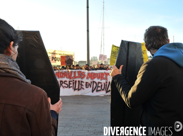 Manisfestation devant la Marie de Marseille