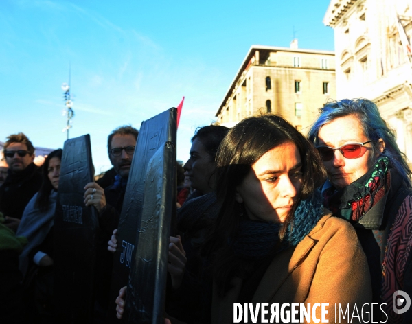 Manisfestation devant la Marie de Marseille