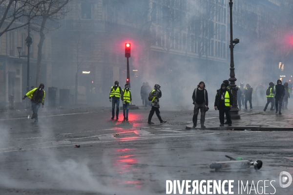 Manifestation des gilets jaunes à Paris