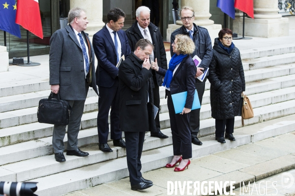 Consultation de crise à l Elysée