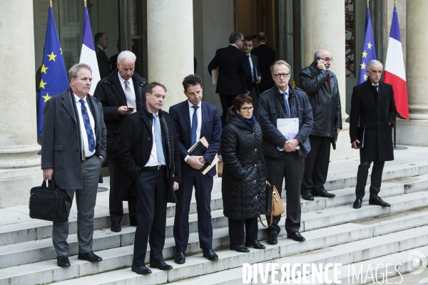 Consultation de crise à l Elysée