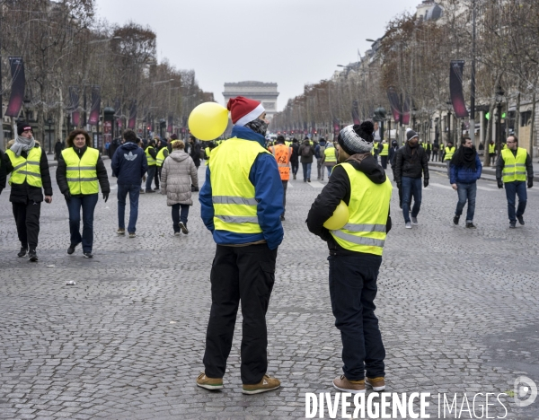 Mouvement des gilets jaunes sur les Champs Elysées
