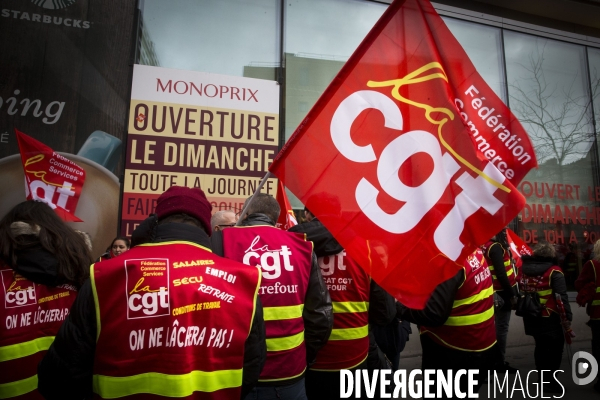 Manifestation de la CGT contre le travail le dimanche.