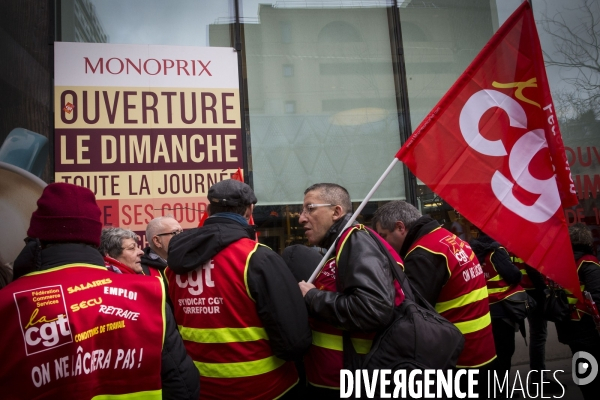 Manifestation de la CGT contre le travail le dimanche.