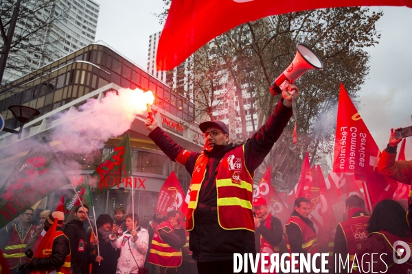 Manifestation de la CGT contre le travail le dimanche.