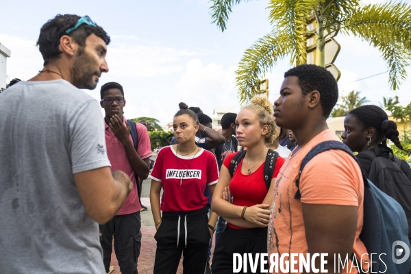 Blocus d un lycee a Marie Galante