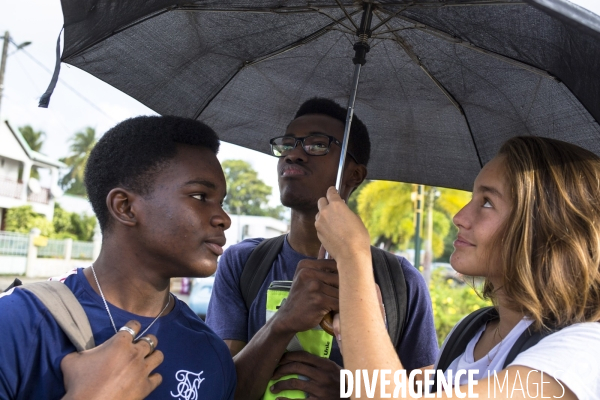 Blocus d un lycee a Marie Galante