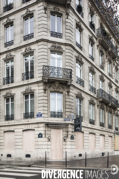 Banques et Commerces barricadés à Paris. # 2
