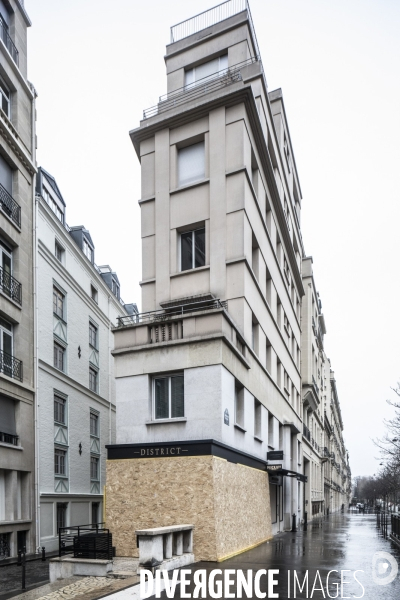 Banques et Commerces barricadés à Paris. # 2