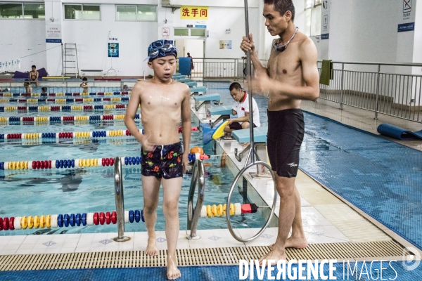 Piscines chinoises - Les Chinois apprennent à nager #1