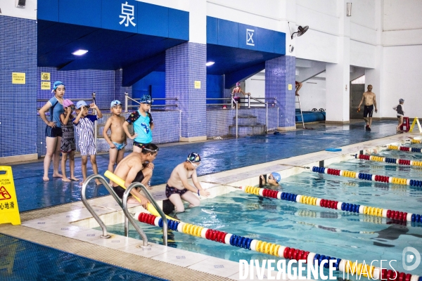 Piscines chinoises - Les Chinois apprennent à nager #1