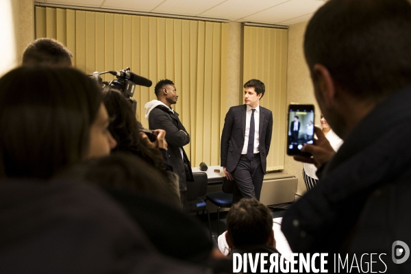 Julien DENORMANDIE visite un centre d hébergement d urgence à Malakoff.