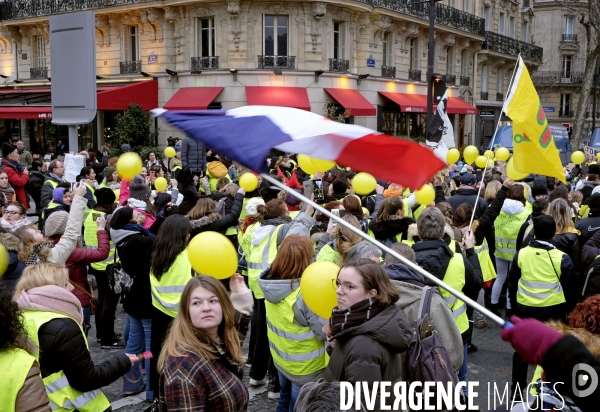 Gilets jaunes - Premiére manifestation des femmes - Acte VIII