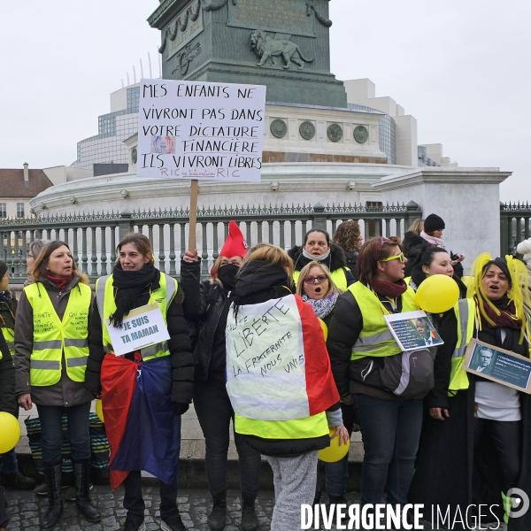 Gilets jaunes - Premiére manifestation des femmes - Acte VIII