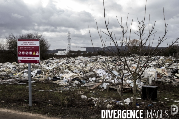 Une des plus grandes décharges sauvages de France aux portes de Paris