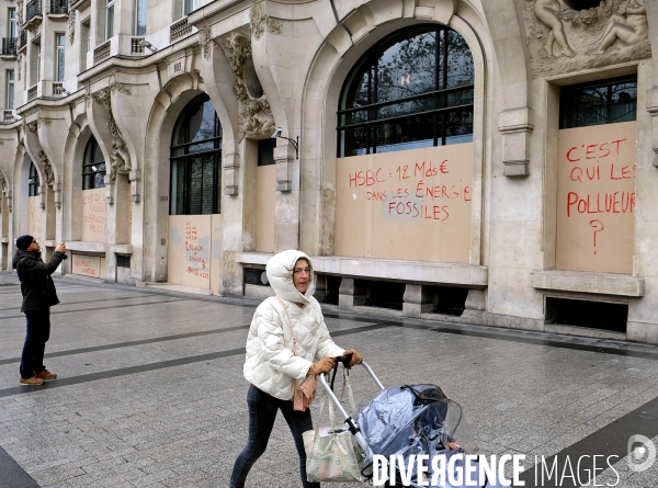 Gilets jaunes - Acte 9 - Tags, barricades et rideau de fer