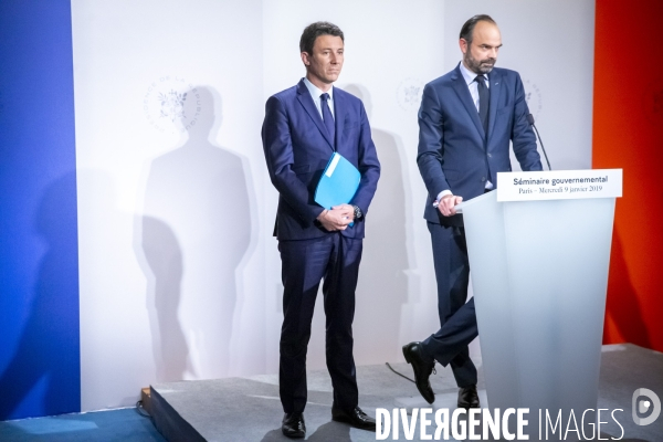 Edouard Philippe et Benjamin Griveaux parlent à la presse après le Séminaire gouvernemental du 9 janvier 2019