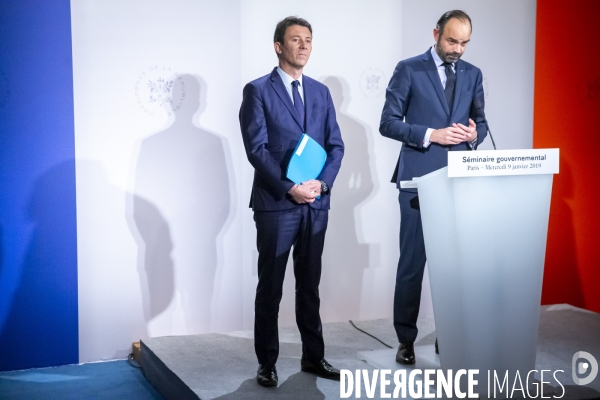 Edouard Philippe et Benjamin Griveaux parlent à la presse après le Séminaire gouvernemental du 9 janvier 2019