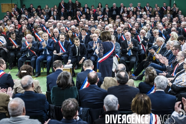 Emmanuel Macron, grand débat à Grand Bourgtheroulde