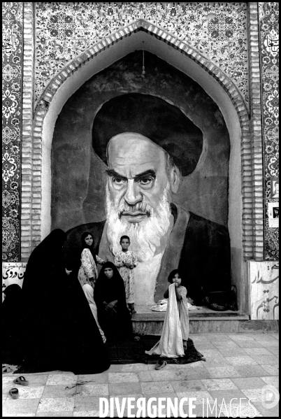 40 ans après Révolution Islamique de1979 en Iran. 40 years after Iran s 1979 Islamic Revolution.