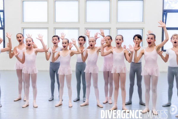 A l école de danse des petits rats de l Opéra de Paris