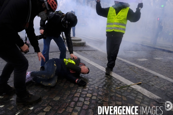 The Gilets Jaunes (Yellow Vests)Ê demonstrating in Paris