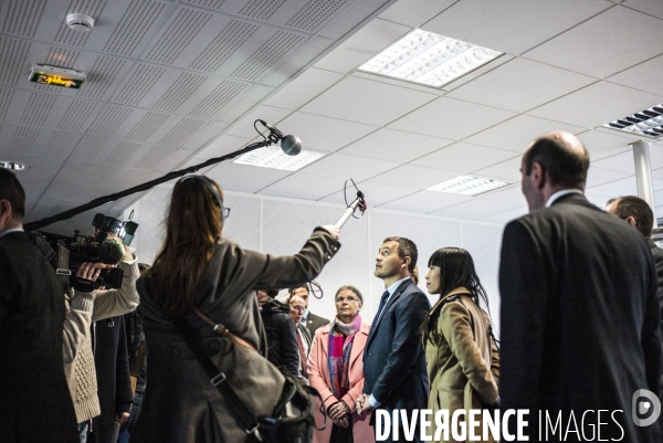 Deplacement du ministre gerald darmanin au centre des impots de chelles.