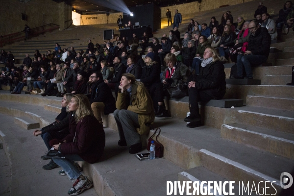 Première mondiale de l expérience DAU à Paris