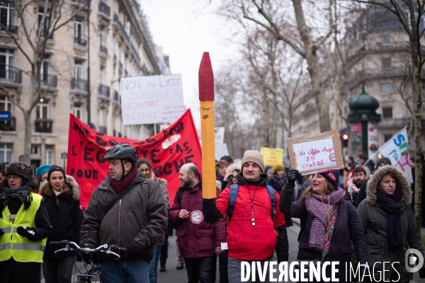 Manifestation et grève dans l éducation