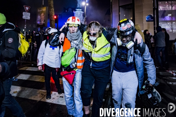 Gilets Jaunes Paris Acte XI -  La Nuit Jaune ecourtee