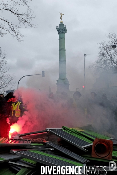 Manifestation gilets jaunes a Paris, Yellow Vests, Gilets Jaunes protest in Paris.