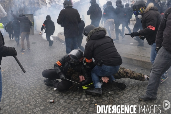 Manifestation gilets jaunes a Paris, Yellow Vests, Gilets Jaunes protest in Paris.