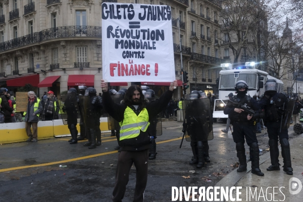 Manifestation gilets jaunes a Paris, Yellow Vests, Gilets JaunesÊprotest in Paris.