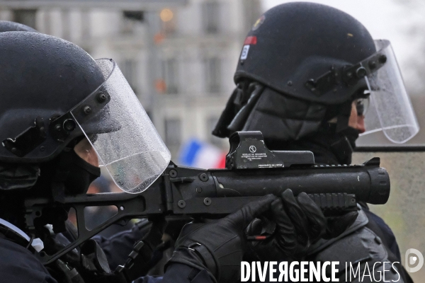 Manifestation gilets jaunes a Paris, Yellow Vests, Gilets JaunesÊprotest in Paris.