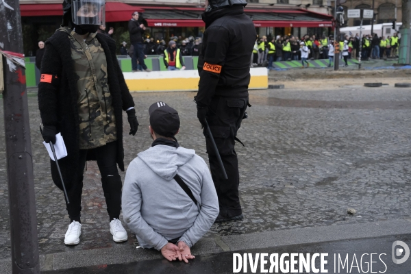 Manifestation gilets jaunes a Paris, Yellow Vests, Gilets Jaunes protest in Paris.