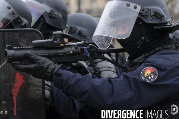 Manifestation gilets jaunes a Paris, Yellow Vests, Gilets JaunesÊprotest in Paris.