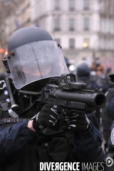 Manifestation gilets jaunes a Paris, Yellow Vests, Gilets JaunesÊprotest in Paris.