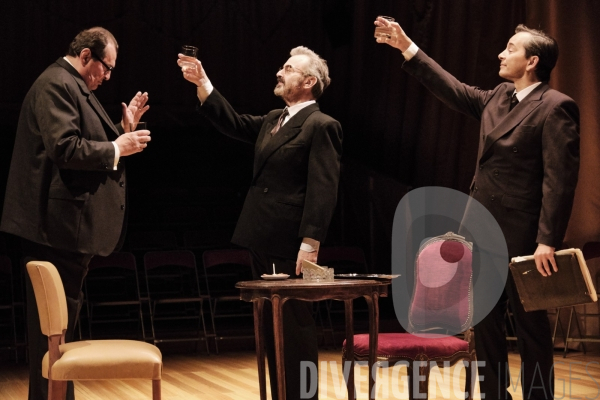 Les Oubliés Alger - Paris / Julie Bertin - Jade Herbulot - Le Birgit /  Comédie Française