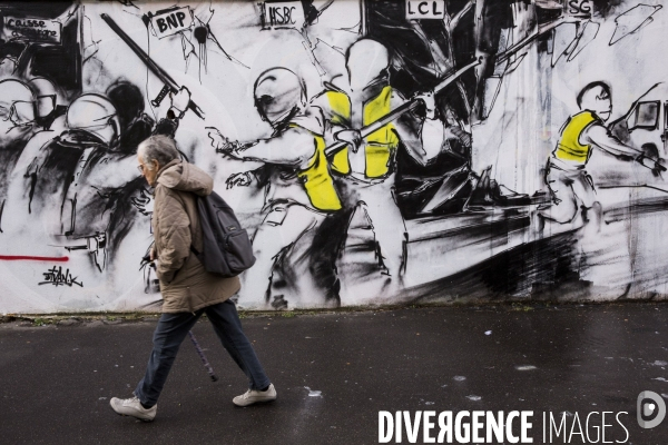 Une fresque murale de 300m de long sur le mouvement des gilets jaunes.