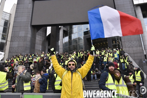 Manifestation Gilets jaunes, marche blanche pour les blessés du 2 février 2019 à Paris.